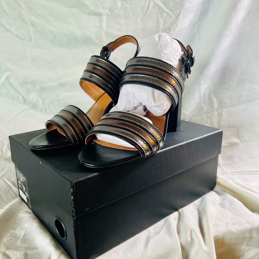 NWT Coach Princeton Heel